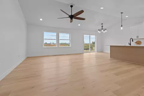 1224 S Kensington Dr, Appleton, WI 54915 photo 8