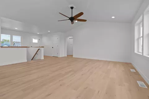 1224 S Kensington Dr, Appleton, WI 54915 photo 6