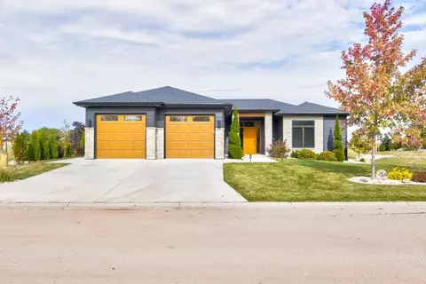 1769 Bobby Jones Dr, De Pere, WI 54115