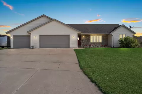 708 Lowell Rd, Luxemburg, WI 54217