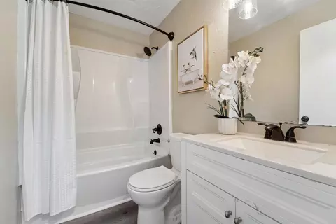 Bath - 1513 E Calumet St, Appleton, WI 54915 photo 2 of 2