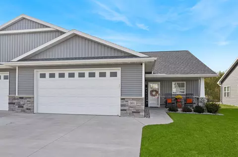 501 Hammen Ct, Kaukauna, WI 54130