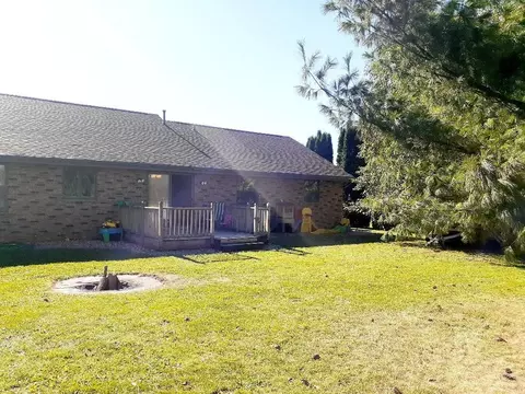 Exterior - n3992 Shamrock Circle, Appleton, WI 54913 photo 11 of 12