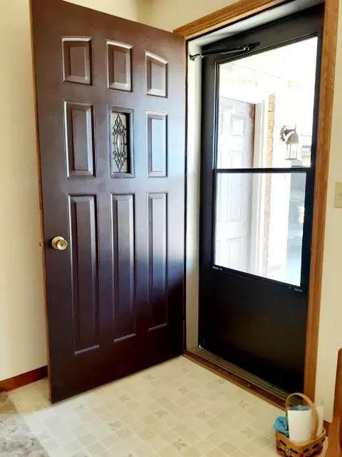 Entry Way - n3992 Shamrock Circle, Appleton, WI 54913 photo 1 of 1