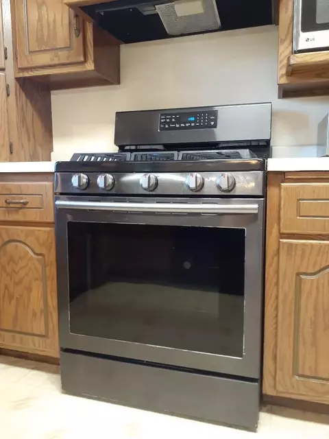 Kitchen - n3992 Shamrock Circle, Appleton, WI 54913 photo 8 of 8