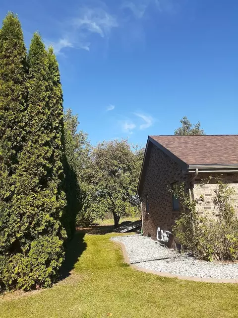 Exterior - n3992 Shamrock Circle, Appleton, WI 54913 photo 12 of 12