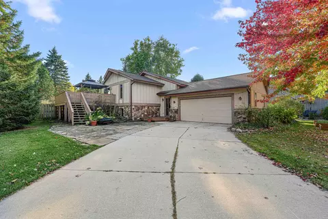 470 Meadow Ct, Fond Du Lac, WI 54935