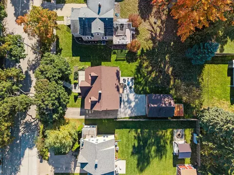 View/Area - 1613 N Division St, Appleton, WI 54911 photo 1 of 9