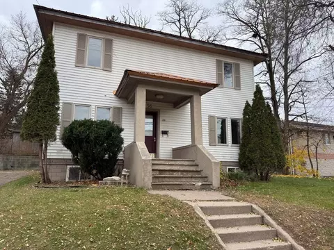 56 E 12th St, Clintonville, WI 54929