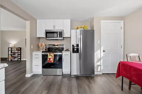 Kitchen - 2500 S Jefferson St, Appleton, WI 54915 photo 6 of 6