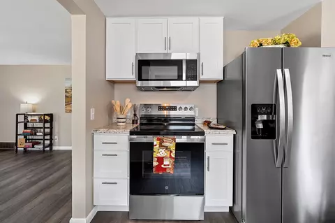Kitchen - 2500 S Jefferson St, Appleton, WI 54915 photo 5 of 6