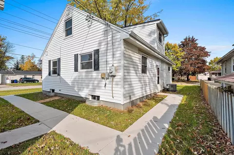Exterior - 2500 S Jefferson St, Appleton, WI 54915 photo 2 of 7