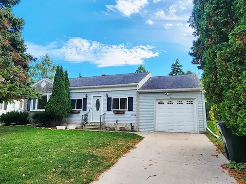 548 E 1st St, Fond Du Lac, WI 54935
