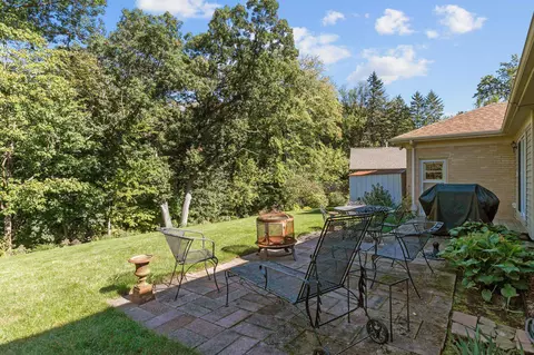 Exterior - 32 Garden Ct, Appleton, WI 54915 photo 1 of 16