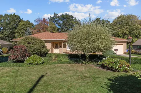 Exterior - 32 Garden Ct, Appleton, WI 54915 photo 12 of 16