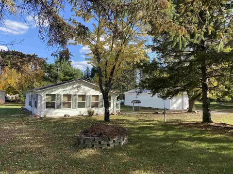 n9444 Sand Lane, Crivitz, WI 54114