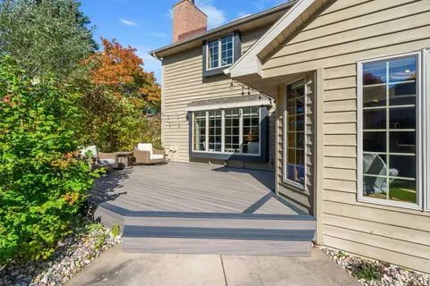 Exterior - 13 Olde Paltzer Ln, Appleton, WI 54913 photo 9 of 12