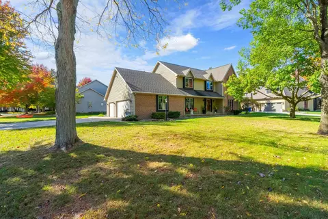Exterior - 13 Olde Paltzer Ln, Appleton, WI 54913 photo 3 of 12