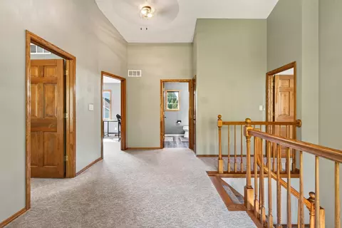 Entry Way - 13 Olde Paltzer Ln, Appleton, WI 54913 photo 5 of 6