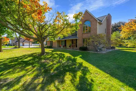 Exterior - 13 Olde Paltzer Ln, Appleton, WI 54913 photo 5 of 12