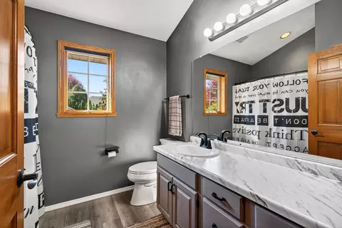 Bath - 13 Olde Paltzer Ln, Appleton, WI 54913 photo 5 of 5