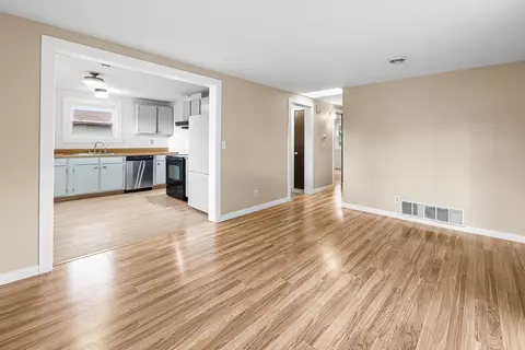 Living - 709 Vermont St, Ripon, WI 54971 photo 2 of 2