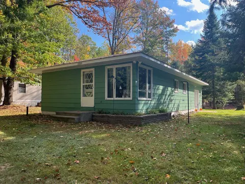 13655 Waubee Lake Dr, Lakewood, WI 54138