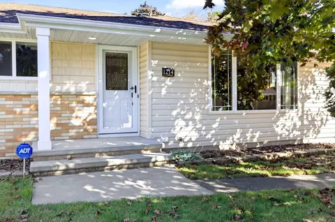 1214 E Lindbergh St, Appleton, WI 54911 photo 3