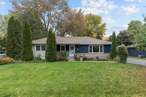1129 Pomer Way, Menasha, WI 54952