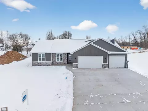 W7083 Otis Drive, Greenville, WI 54942