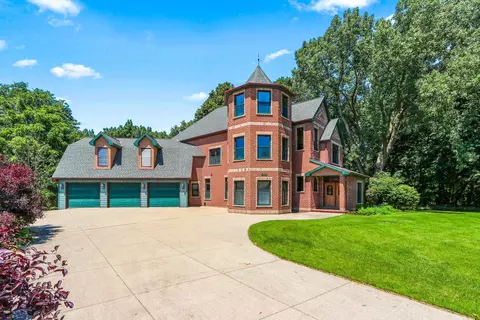 2133 Palmer Ct, Green Bay, WI 54311