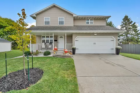 1716 Fort Howard Ave, De Pere, WI 54115