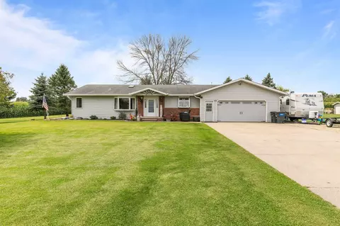 n6851 County Road D, New London, WI 54961