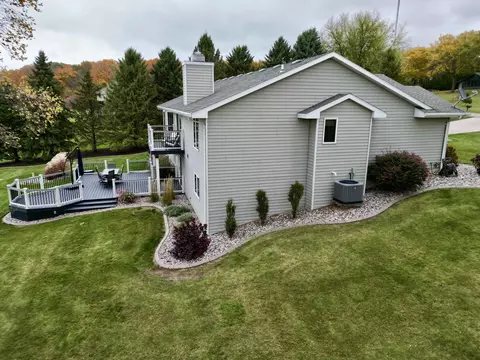 n5585 Mapleview Lane, Hilbert, WI 54129 photo 2