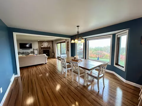 n5585 Mapleview Lane, Hilbert, WI 54129 photo 7