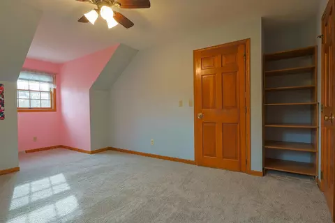 Bedroom - 160 Harrys Gtwy, Appleton, WI 54914 photo 9 of 10