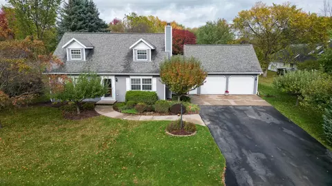 160 Harrys Gtwy, Appleton, WI 54914