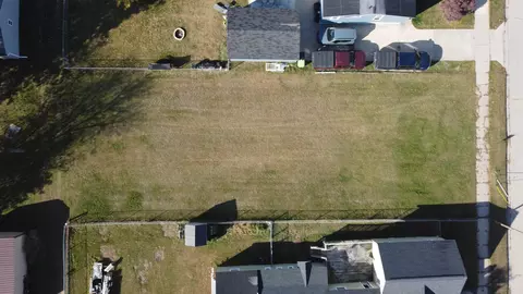 2105 11th Ave, Menominee, MI 49858