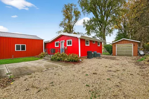 8511 Edgewater Rdg, Omro, WI 54963