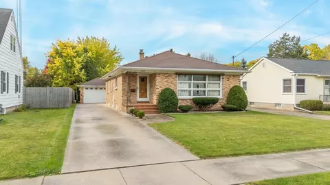 1819 Hubbard St, Oshkosh, WI 54902