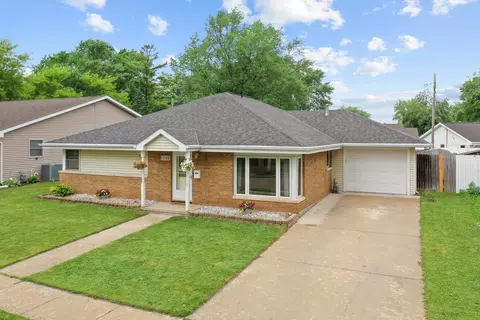 1056 St Paul St, Green Bay, WI 54304