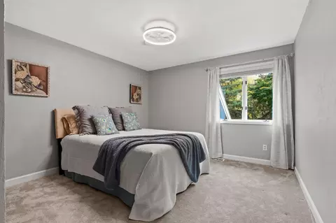 Bedroom - 133 S Pine Ct, Appleton, WI 54914 photo 5 of 8