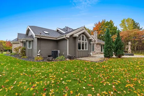 Exterior - 133 S Pine Ct, Appleton, WI 54914 photo 4 of 7