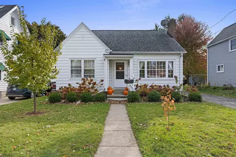 135 W 21st Ave, Oshkosh, WI 54902