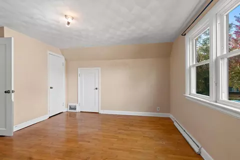 Bedroom - 430 E Glendale Ave, Appleton, WI 54911 photo 4 of 6