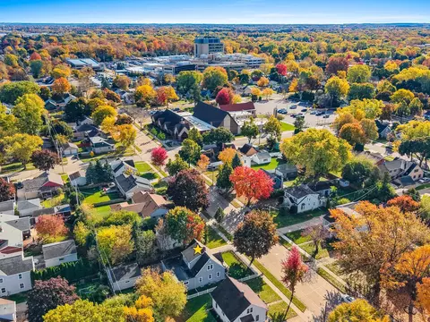 View/Area - 430 E Glendale Ave, Appleton, WI 54911 photo 9 of 12