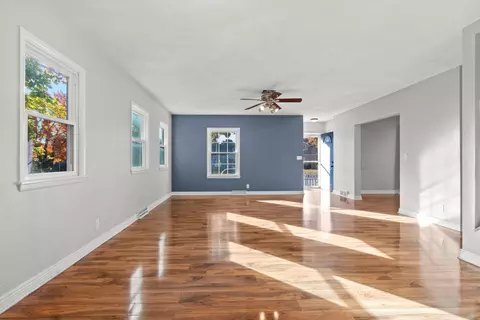 Living - 430 E Glendale Ave, Appleton, WI 54911 photo 3 of 6
