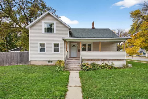 654 Depere St, Menasha, WI 54952