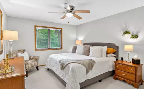 Bedroom - 2615 N Millbrook Rd, Appleton, WI 54914 photo 5 of 8