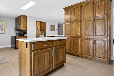 Kitchen - 2615 N Millbrook Rd, Appleton, WI 54914 photo 3 of 7